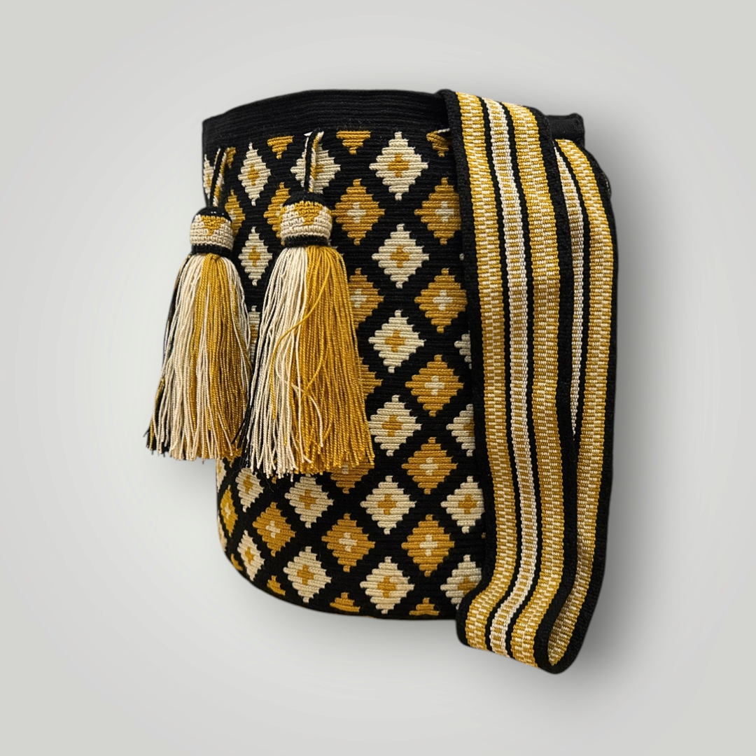 Sabanagrande Wayuu Mochila – Handcrafted Single-Threaded Wool Bag