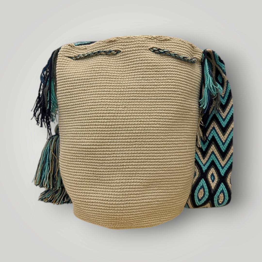 Rosario Wayuu Mochila – Authentic Handwoven Bags with Vibrant Tradition and Style