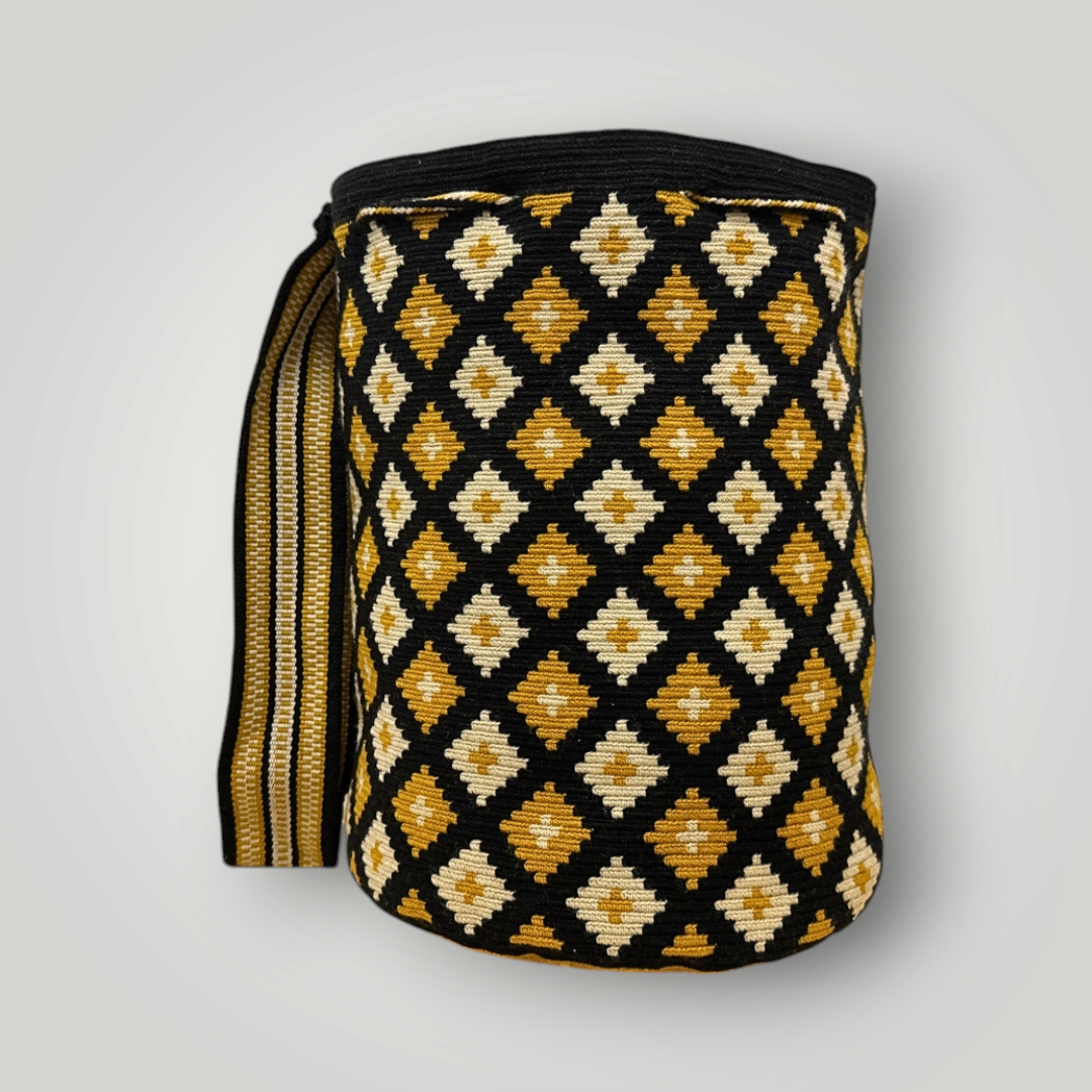 Sabanagrande Wayuu Mochila – Handcrafted Single-Threaded Wool Bag